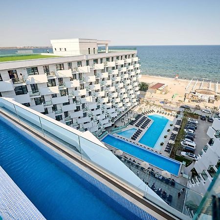 Mg Brothers Apartment In Infinity Beach Resort Mamaia Buitenkant foto