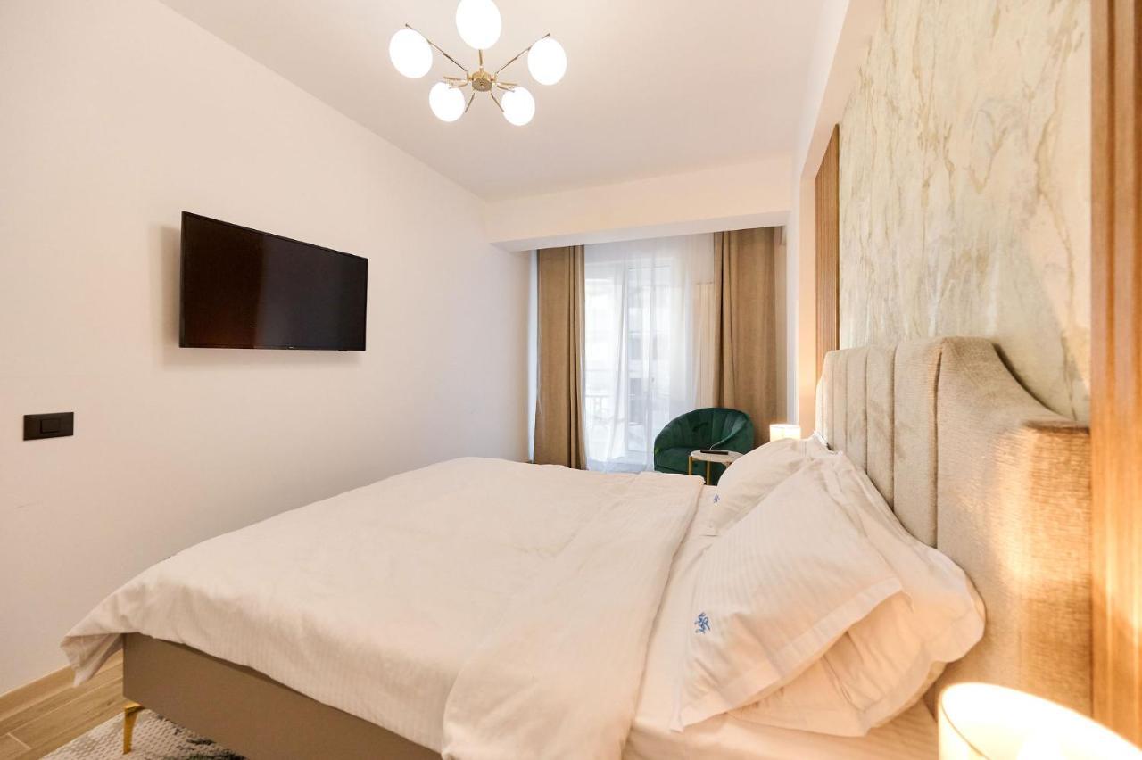 Mg Brothers Apartment In Infinity Beach Resort Mamaia Buitenkant foto
