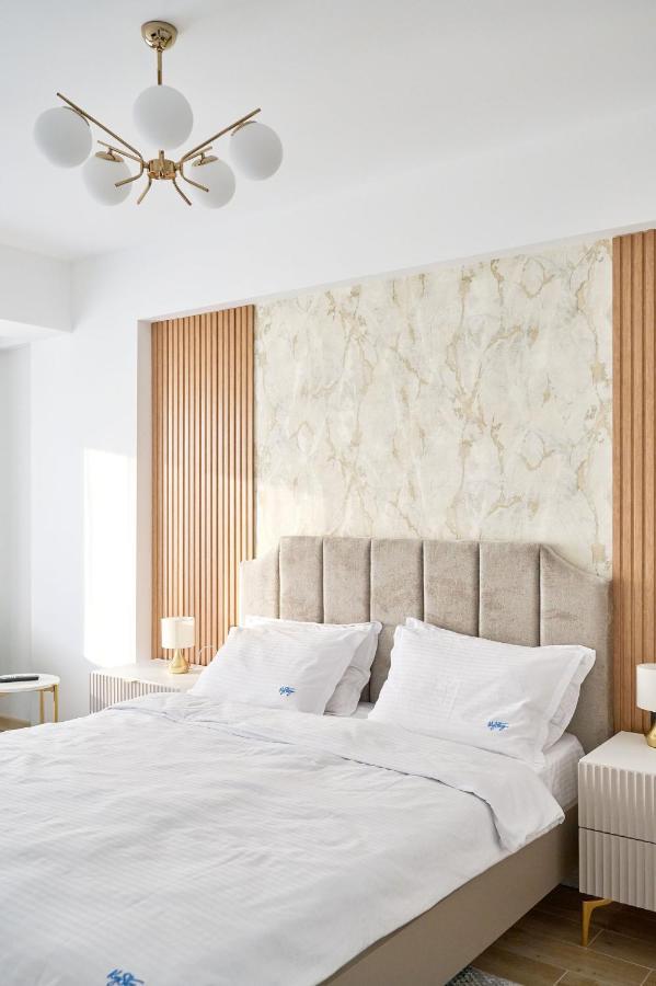 Mg Brothers Apartment In Infinity Beach Resort Mamaia Buitenkant foto